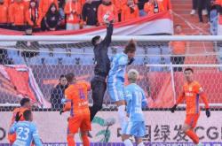 LOL决赛-决赛中球员表现出色，领先一定分数