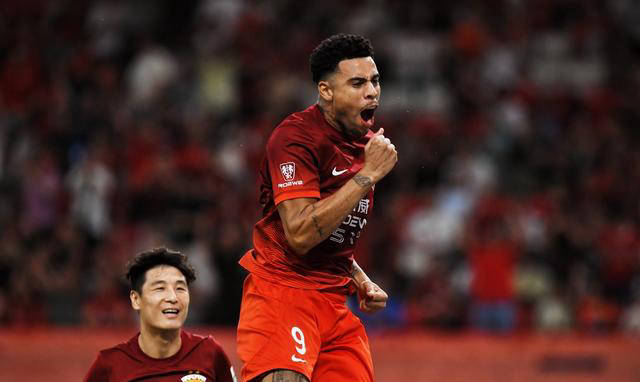 包含上海上港豪取连胜，冲击联赛前四的词条