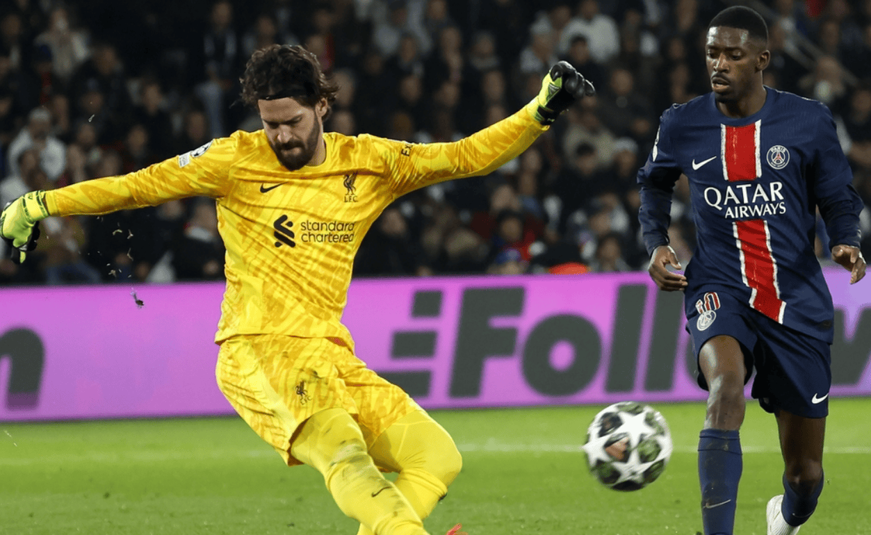 巴黎圣日耳曼队继续主场取胜,稳坐榜首 巴黎圣日耳曼队继续主场取胜,稳坐榜首