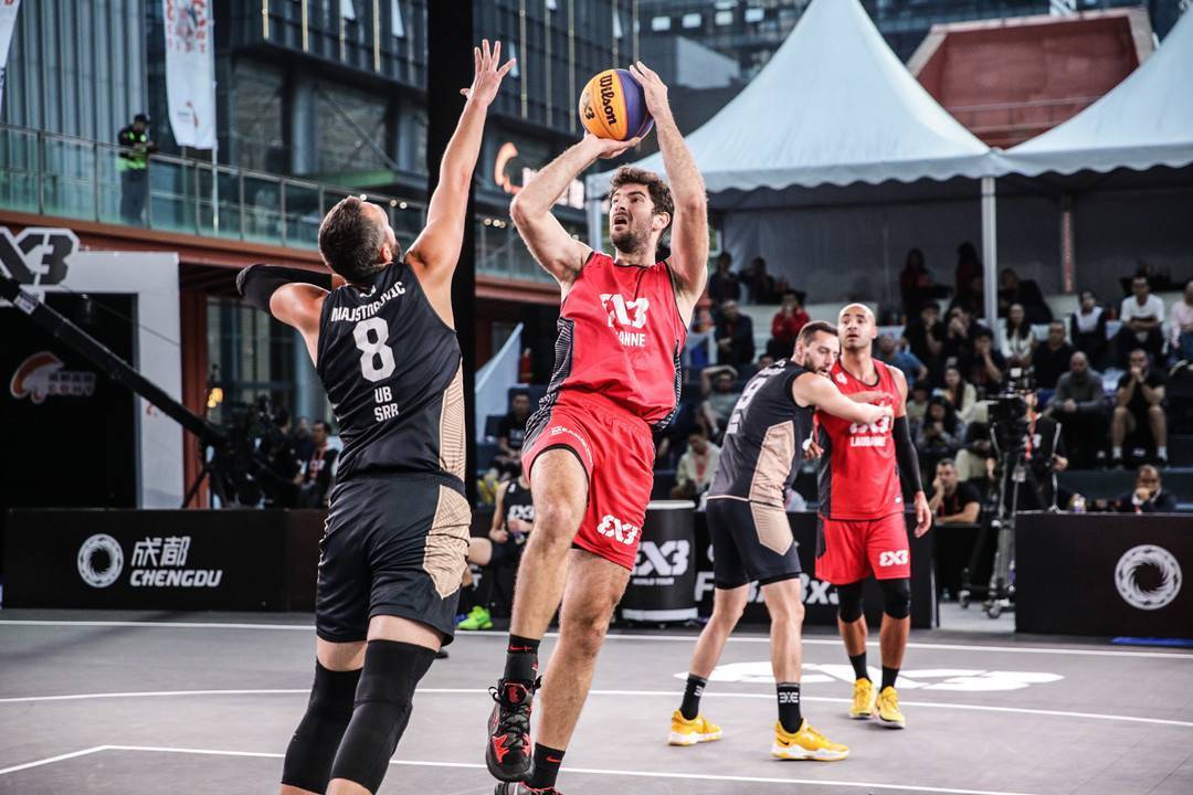 包含特许球队将亮相国际篮球赛事的词条