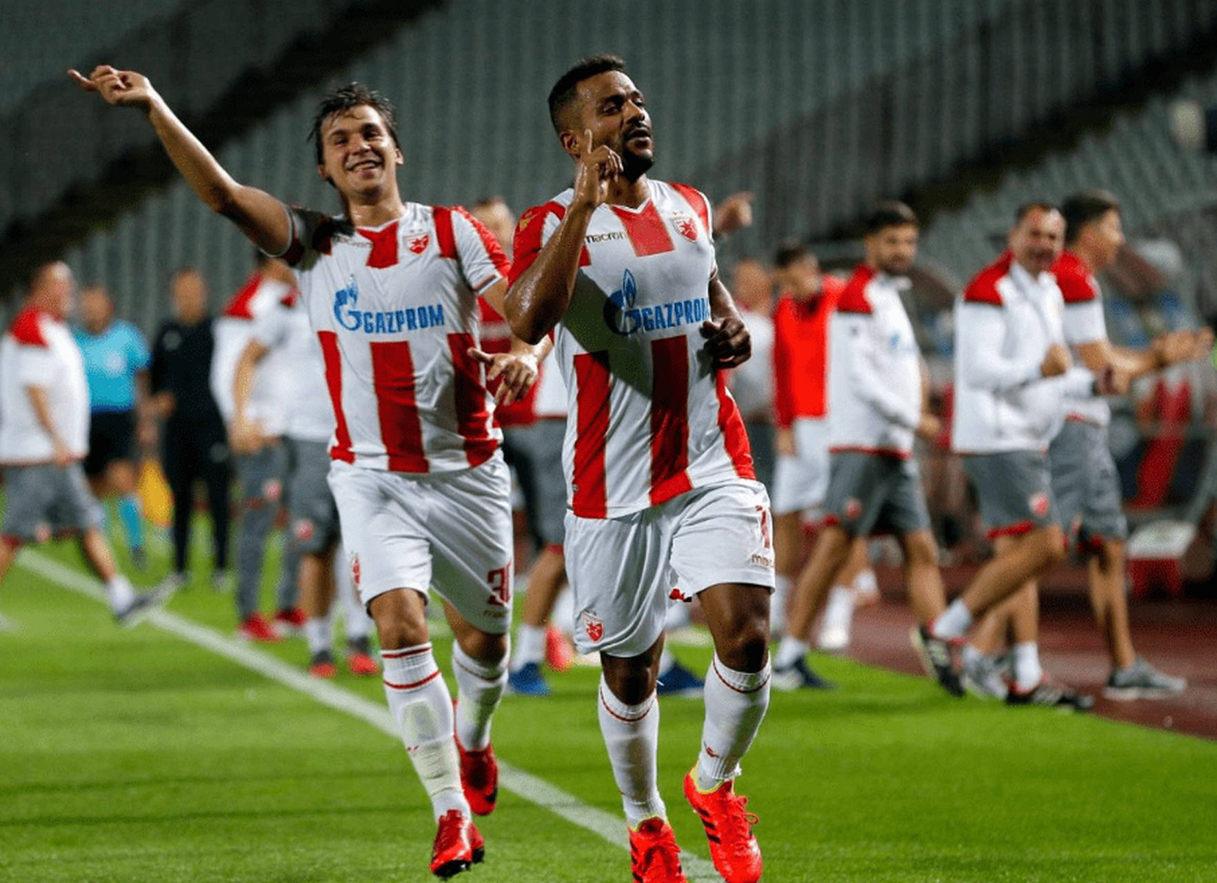 贝尔格莱德红星队在国际比赛中取得进展 贝尔格莱德红星队在国际比赛中取得进展