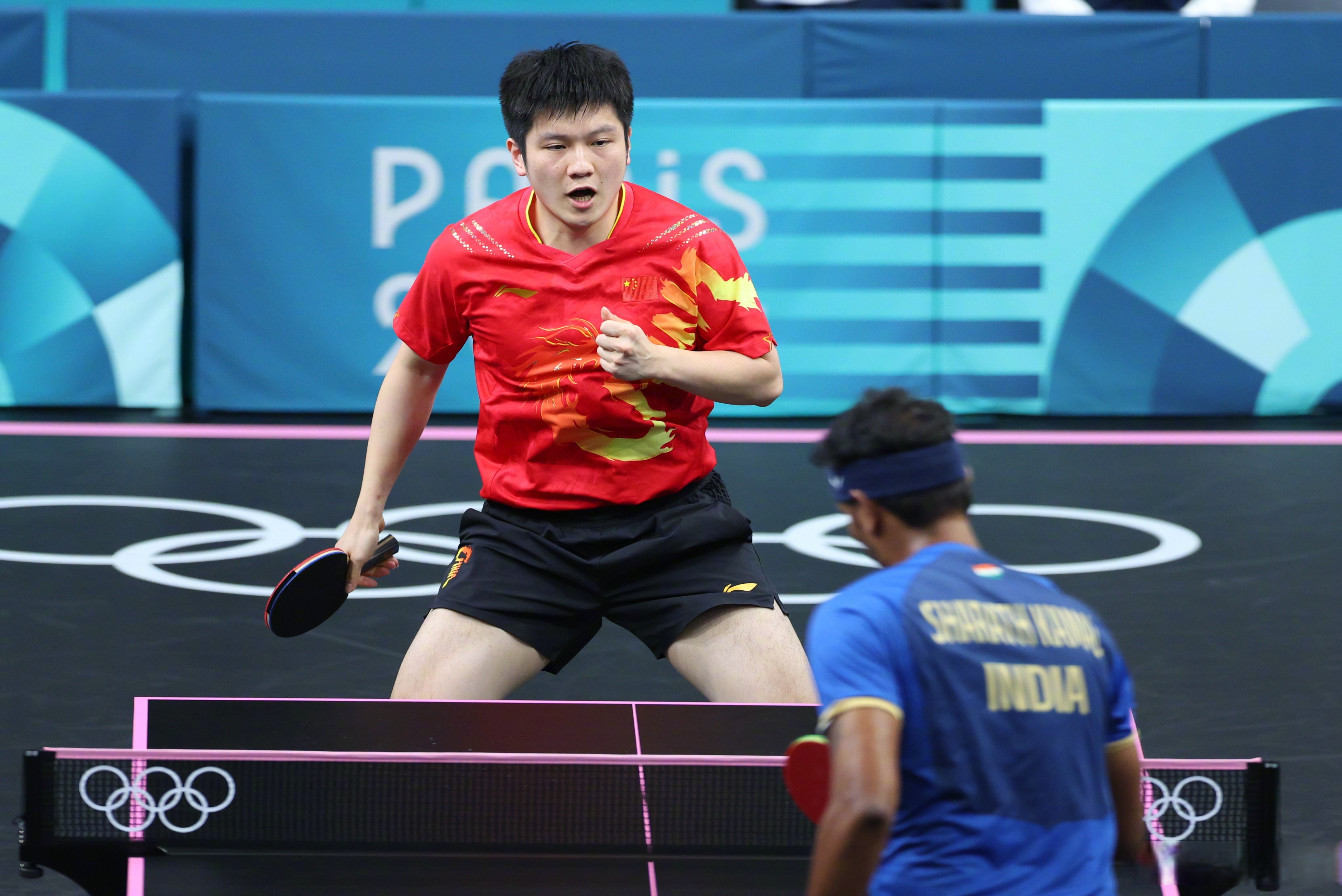 中国队险胜英格兰队，樊振东点燃赛场
