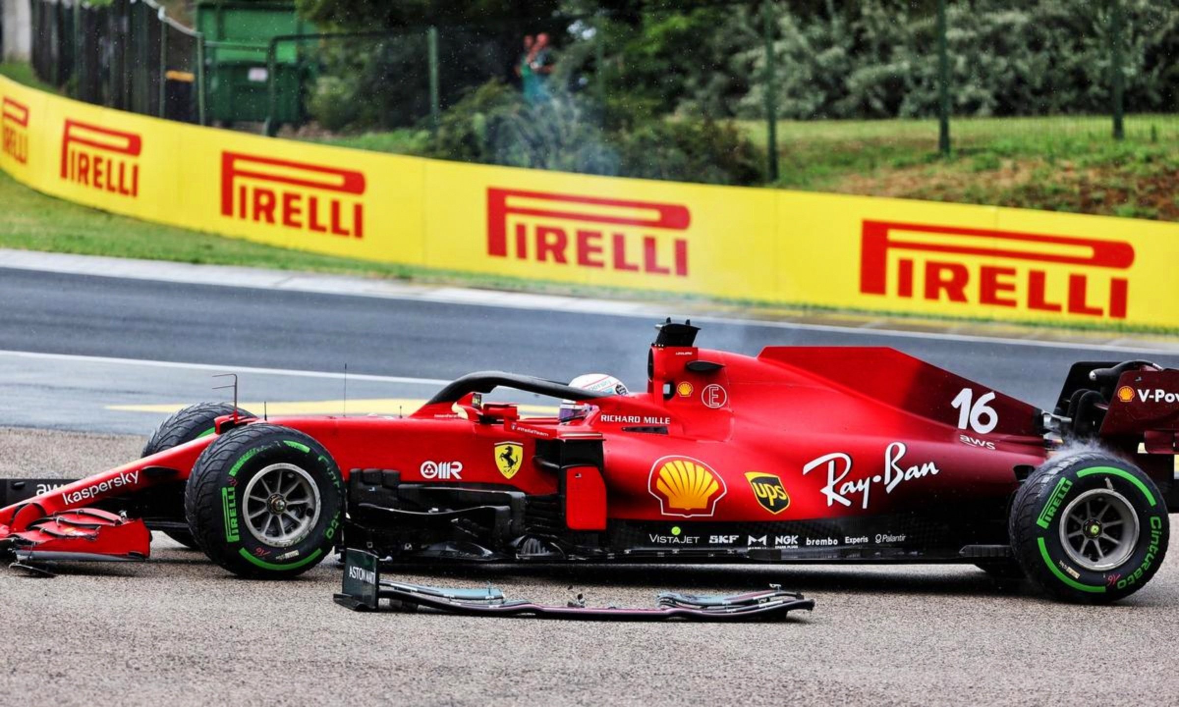 关于梅赛德斯完胜迈凯伦,勒克莱尔惊艳四座的信息 关于梅赛德斯完胜迈凯伦,勒克莱尔惊艳四座的信息