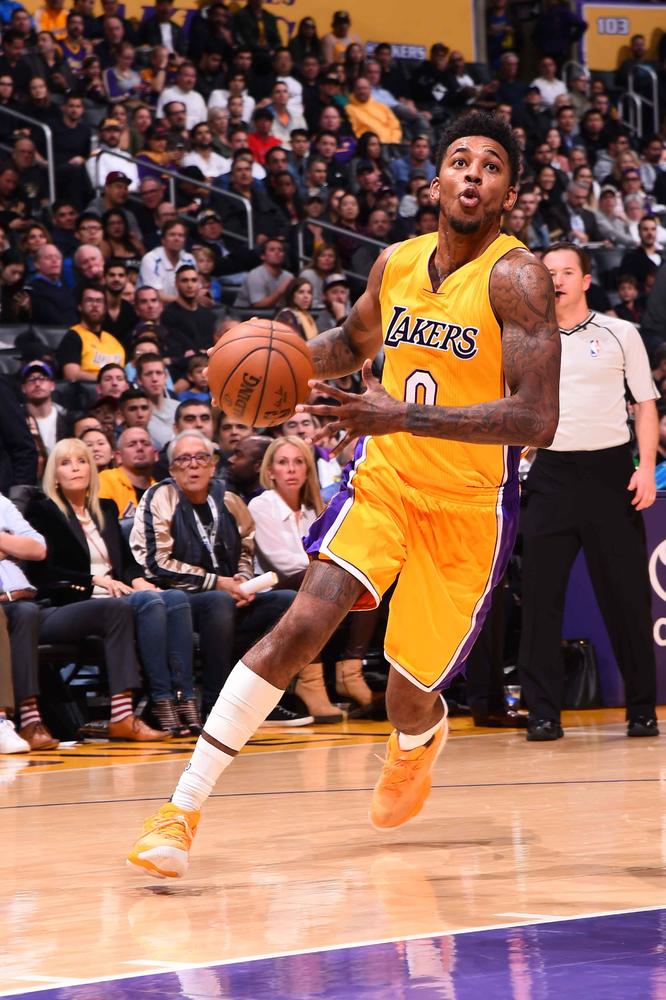 鹈鹕追求胜利，绝不言败！