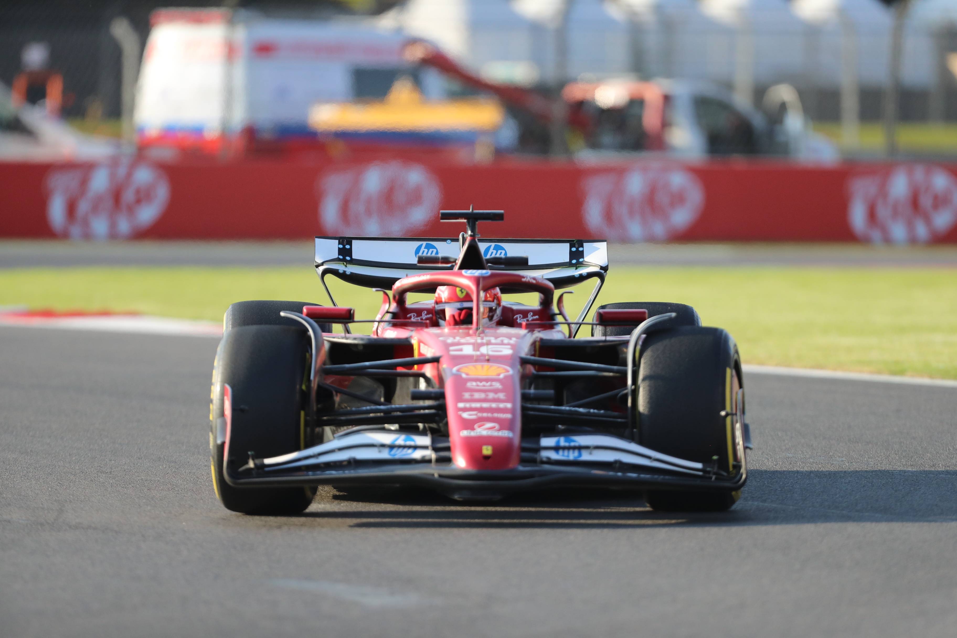 红牛二队完胜雷诺车队，勒克莱尔统治全场