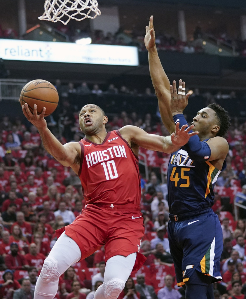 爵士翻盘火箭,高诗岩带队取胜 爵士翻盘火箭,高诗岩带队取胜