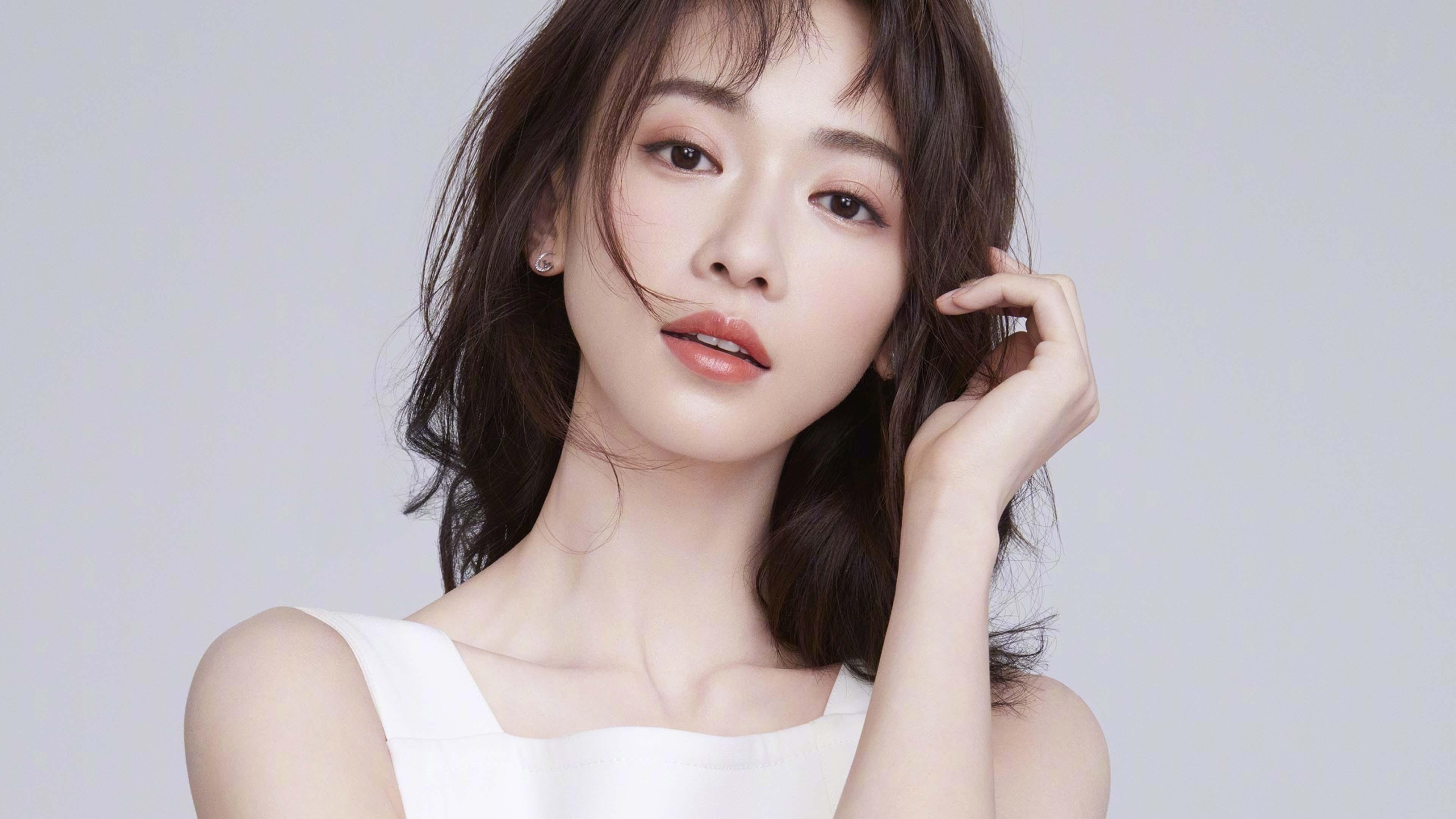 一记黄金弧线收割南美雄鹰，迪亚斯让比赛在第23分钟失去悬念